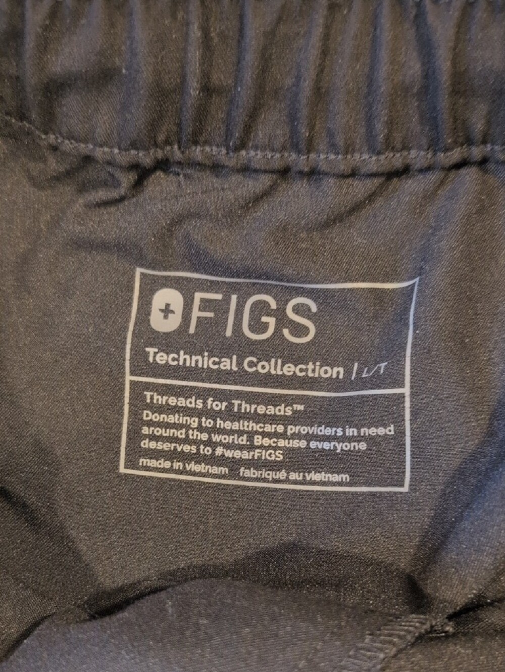 Figs Black Jogger Scrub Set - Picture 4 of 5